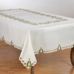 Saro Lifestyle Nostalgic Holiday Christmas Tree Tablecloth 9 Saro Lifestyle Nostalgic Holiday Christmas Tree Tablecloth -Saro Lifestyle GUEST 07d162ac 1b0f 4578 9c1d 8d0c4efef3da