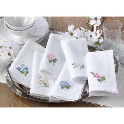 Saro Lifestyle Handmade Hollyhock Embroidery Napkin With Hemstitched Border (Set Of 6), 20"x20", White 4 Saro Lifestyle Handmade Hollyhock Embroidery Napkin With Hemstitched Border (Set Of 6), 20"x20", White - Image 2