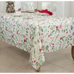 Saro Lifestyle Holiday Tablecloth With Christmas Foliage And Candy Canes -Saro Lifestyle GUEST 63e0fa29 b930 4da2 806d 89e8a366b8fb