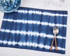 Saro Lifestyle Modern Tie Dye Placemats With Striped Pattern (Set Of 4), 14"x20", Blue -Saro Lifestyle GUEST 82535f71 5219 446b ba48 cadc0de0de99