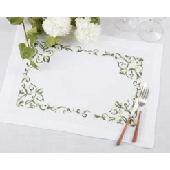 Saro Lifestyle Scroll Table Mats With Floral Embroidery(Set Of 4), Green -Saro Lifestyle GUEST 88e2a3d8 1f65 45b9 aadc 060033f69e5f