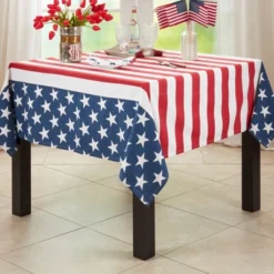 Saro Lifestyle Tablecloth With American Flag Print -Saro Lifestyle GUEST a9649d2e 0f03 4585 9431 eb2b71c4a411