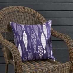 Saro Lifestyle Whimsical School Of Fish Outdoor Pillow With Poly Fill, 18"x18", Blue 8 Saro Lifestyle Whimsical School Of Fish Outdoor Pillow With Poly Fill, 18"x18", Blue -Saro Lifestyle GUEST de03040d eed9 4316 b805 d44965e93177